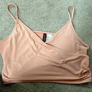 it’s a pinky cream colour and is so pretty on!!